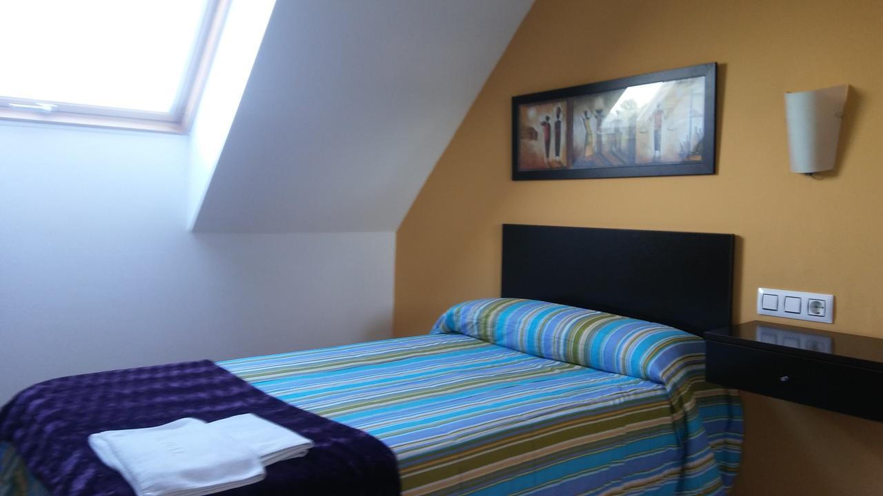 Hostal Restaurante Vial Ourense Exteriör bild