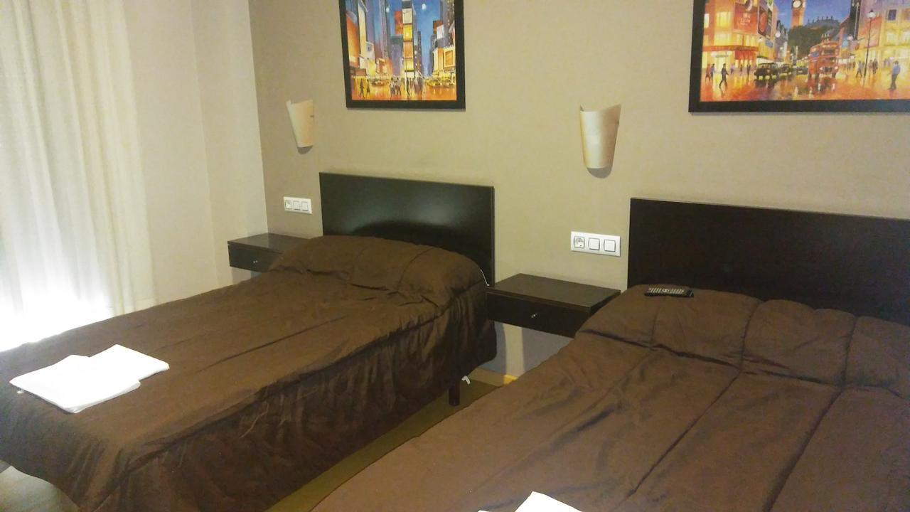 Hostal Restaurante Vial Ourense Exteriör bild