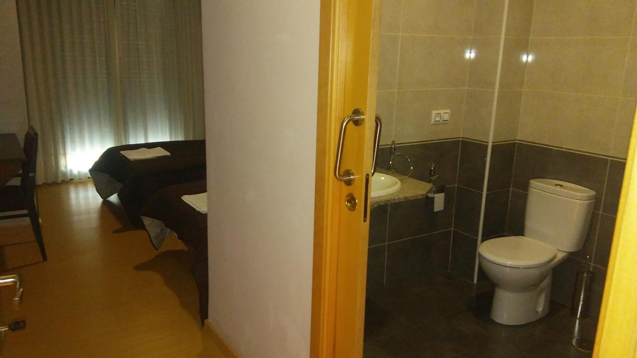 Hostal Restaurante Vial Ourense Exteriör bild